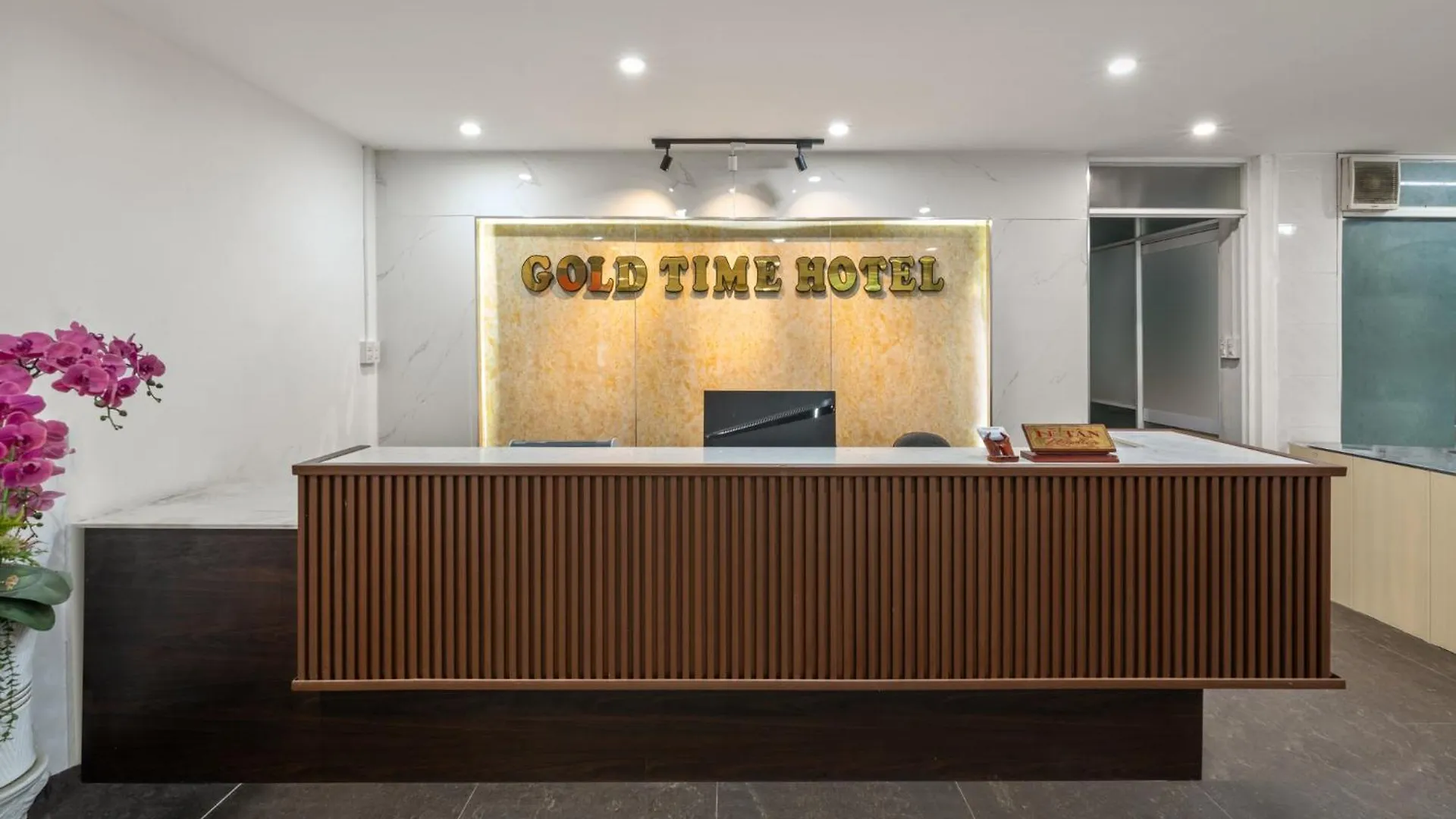 Gold Time Hotel Дананг