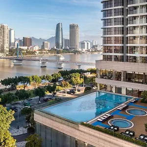 Melia Vinpearl Riverfront ***** دا نانغ